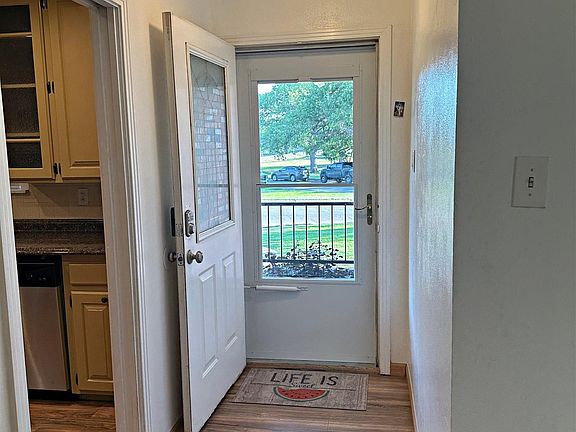 5th image of 2713 Riverside Dr