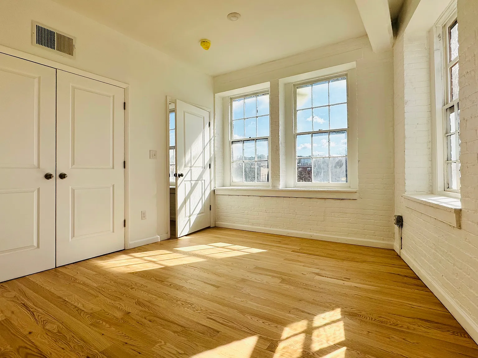 Studio, 1346 sqft, $1,850 — Photo 3