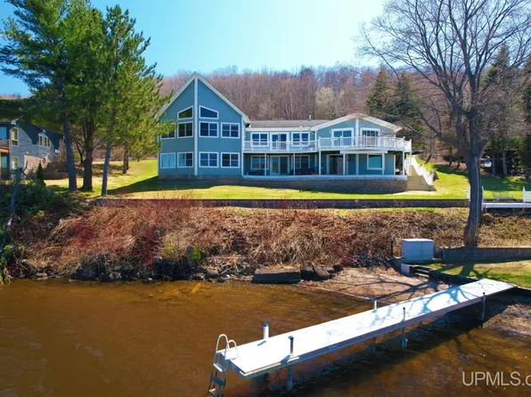 18918 Canal Rd, Houghton, MI 49931