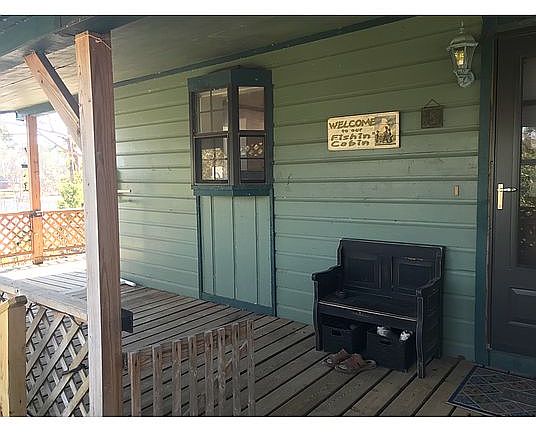 5th image of 213 Redbud Cir