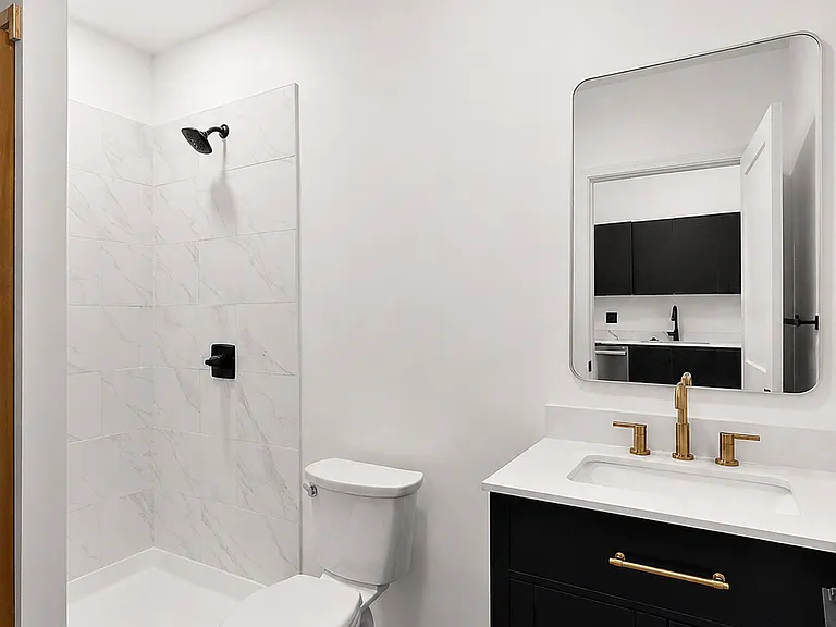 9301 Oakland Ave — Photo 35