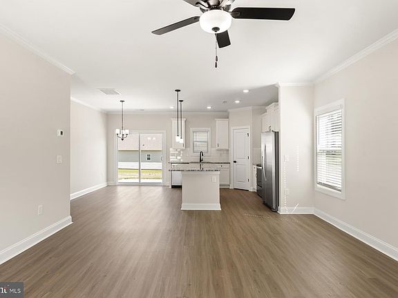 4th image of 16 Brompton St