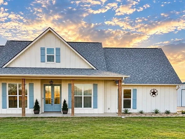 675 Comanche Lake Rd, Comanche, TX 76442