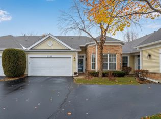 2054 Carillon Dr, Grayslake, IL 60030