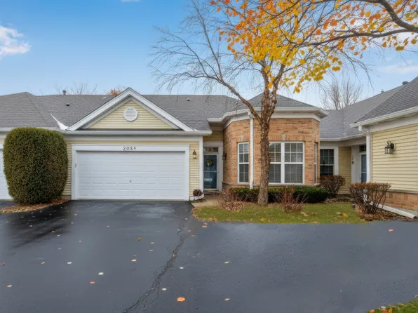 2054 Carillon Dr, Grayslake, IL 60030