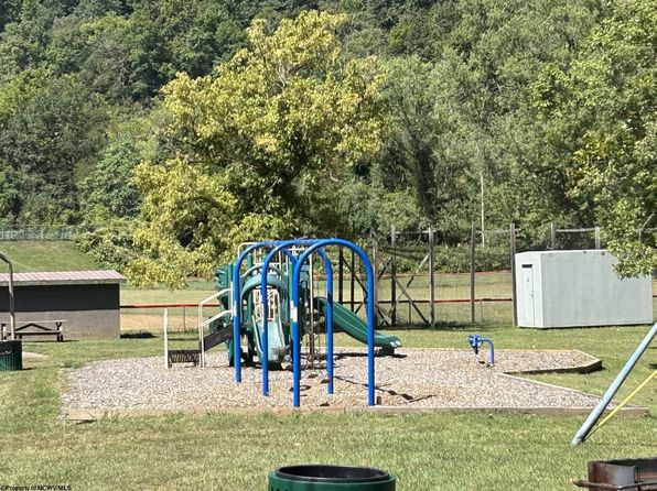 LOT 1 E Run Cir, Four States, WV 26572