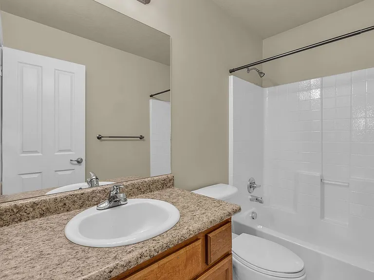 6169 S 1375 E — Photo 18