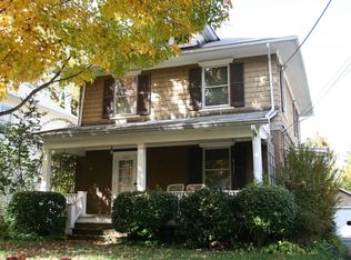 3621 Raymond St, Chevy Chase, MD 20815