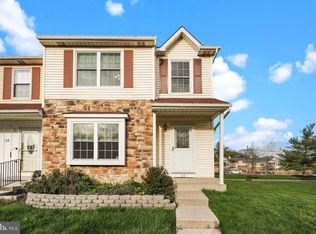 26 Pinedale Ct, Hamilton, NJ 08690