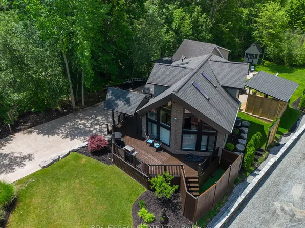 4949 Lyons Pkwy, Niagara Falls, ON L2G 0A4