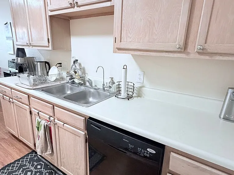 1352 Ocala Rd — Photo 2