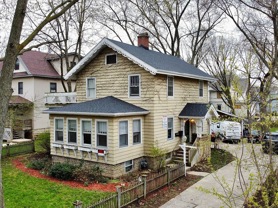 512 College Ave Dekalb, IL Zillow Apartments for Rent in Dekalb