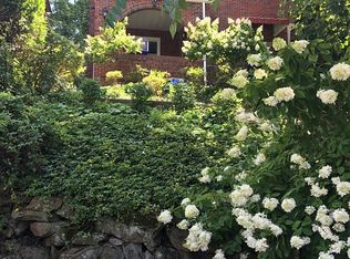 5410 Beacon St, Pittsburgh, PA 15217