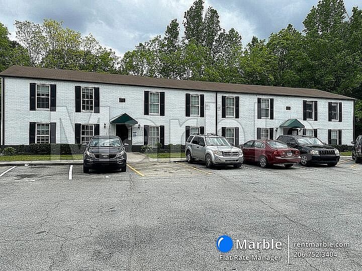 1st image of 1206 Lakeview Dr NW #C