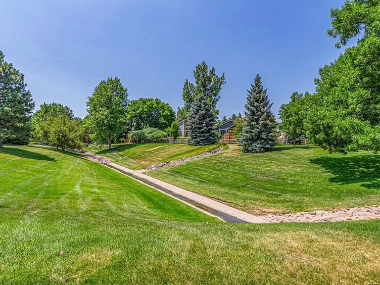 8039 E Phillips Cir — Photo 41