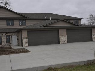 3018 Marina Rd SE, Mandan, ND 58554