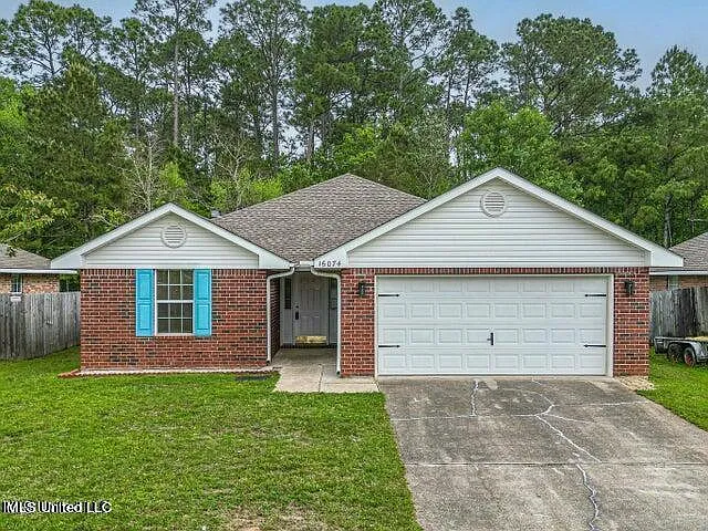 16074 N April Dr — Photo 1