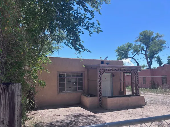 726 Riverside Dr SW, Albuquerque, NM 87105