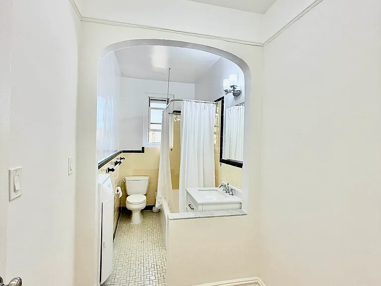 10 Shore Blvd #2J — Photo 9