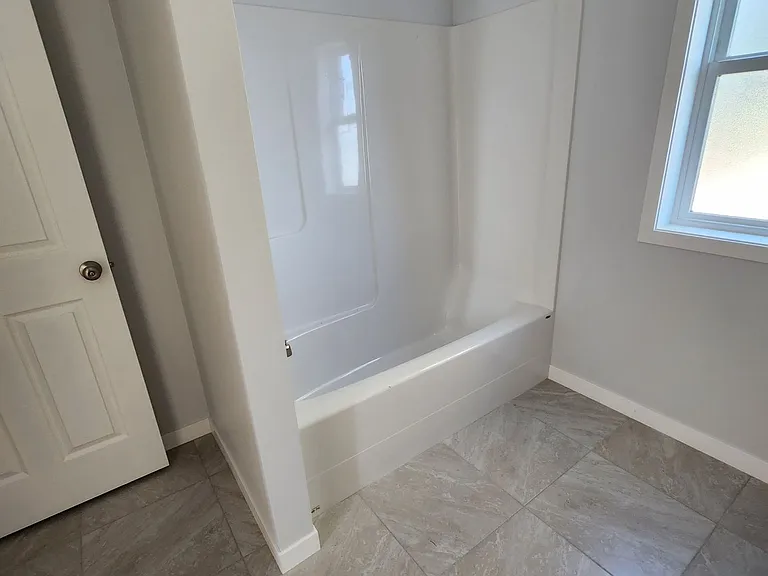 6th Ave SE Duplex — Photo 10