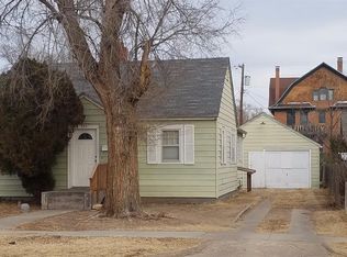 504 N 10th St, Garden City, KS 67846