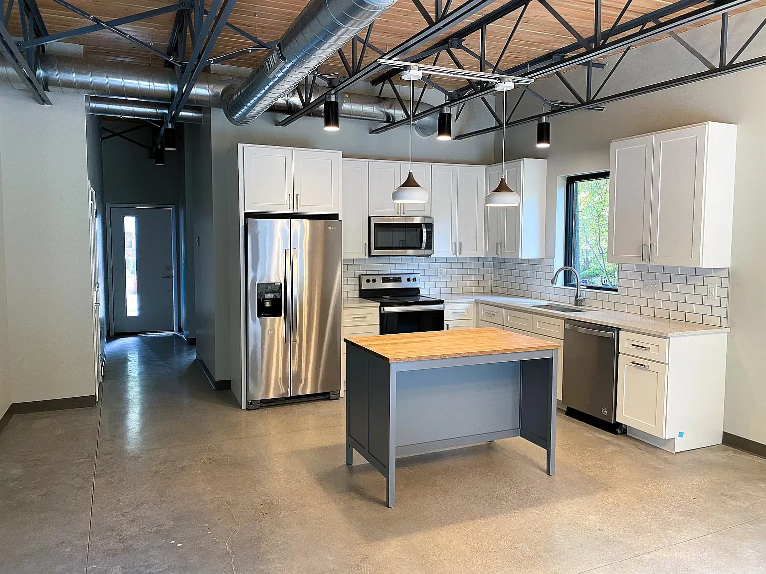 2 bed, 1160 sqft, $2,100 — Photo 4