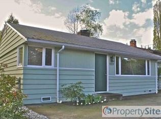 9223 Sand Point Way NE, Seattle, WA 98115
