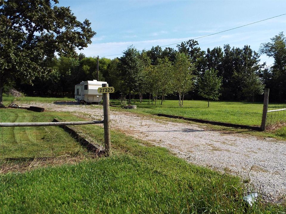 1st image of 27225 Louse Creek Rd