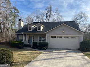 61 Queen Cir, Hartwell, GA 30643