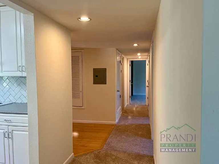 137 Pixley Ave — Photo 4