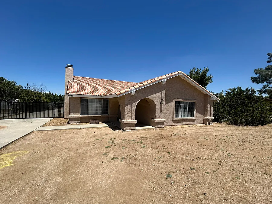 Building Photo - 17530 Aspen St