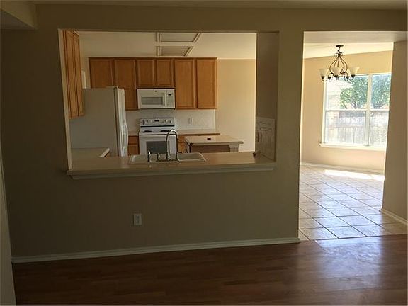 5th image of 1203 Sheltie Ln