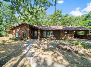 297 Dogwood Village Rd, Salina, OK 74365