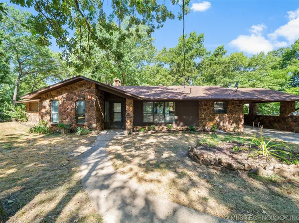 297 Dogwood Village Rd, Salina, OK 74365