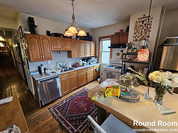 3rd image of 346 Faneuil St #342
