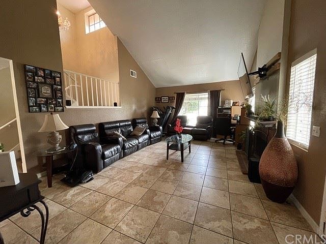 1st image of 25736 Fir Ave