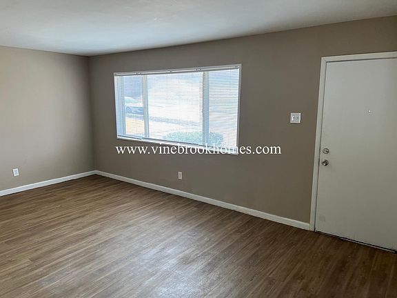 2nd image of 1400 S Waterford Dr
