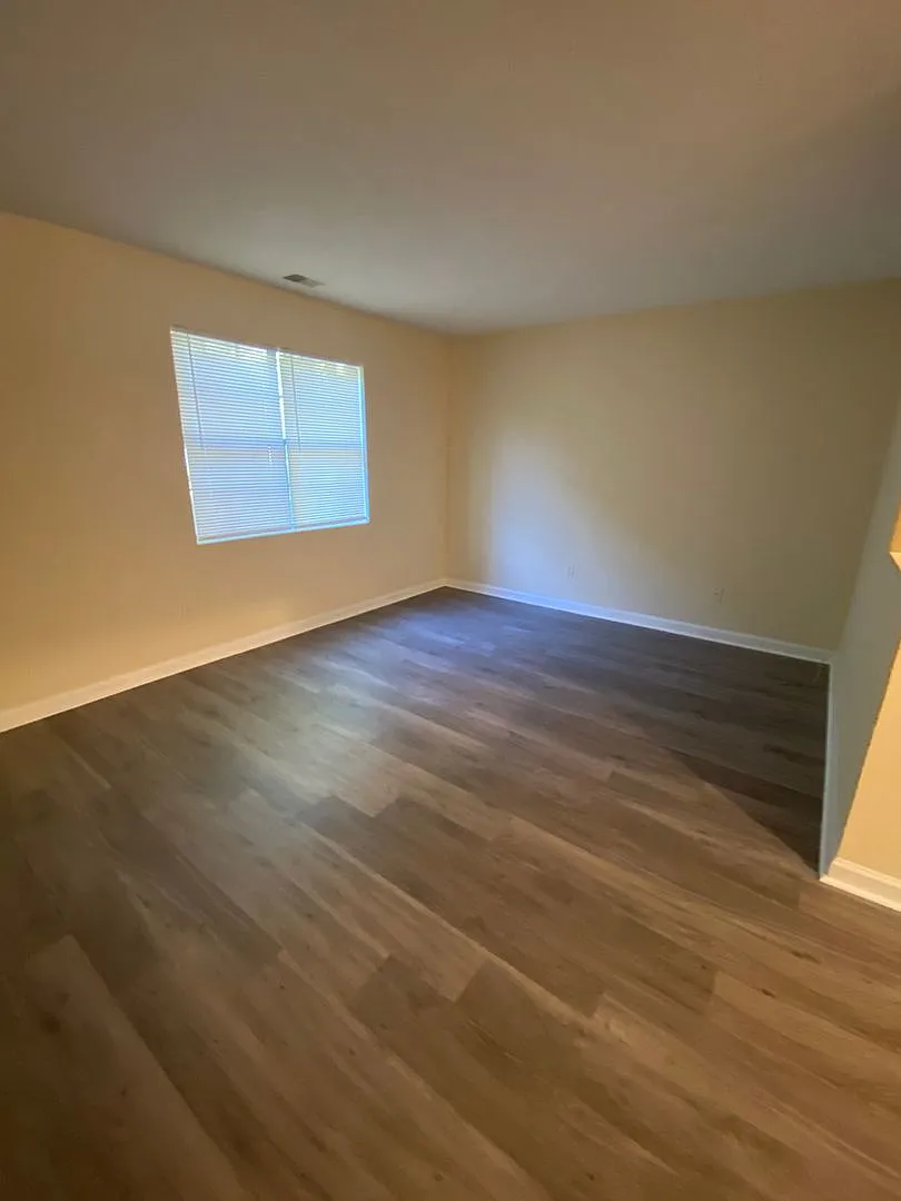 2 Bedroom 2.5 Bath Townhome in Austell — Photo 3