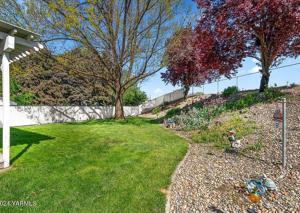 1st image of 623 Westwind Dr