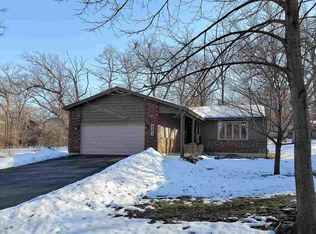 8613 Dorr Rd, Wonder Lake, IL 60097