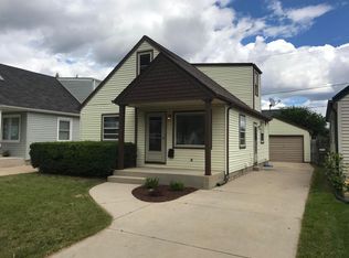 524 S 93rd St, Milwaukee, WI 53214