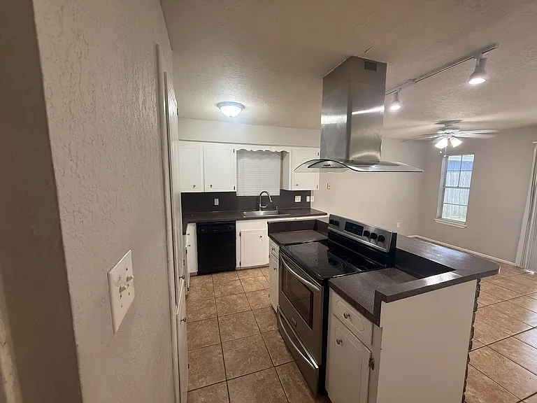 5001 Meandering Ln #A — Photo 5