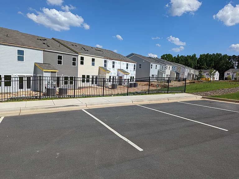 904 Field Ivy Dr — Photo 11
