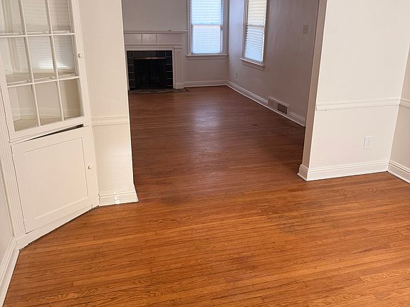 3rd image of 121 Thoroughman Ave