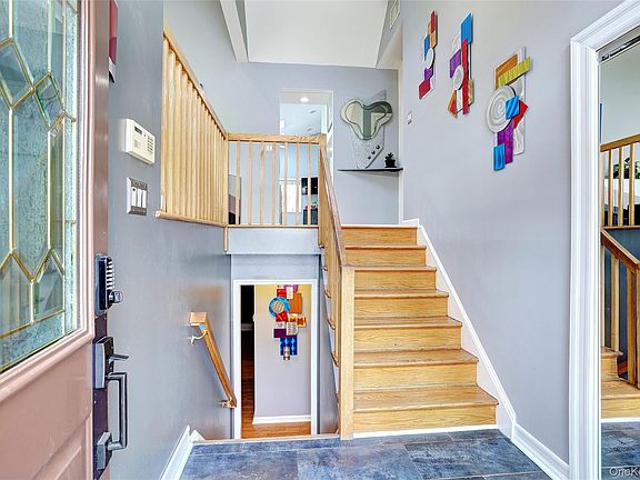 3rd image of 42 Cragmere Road