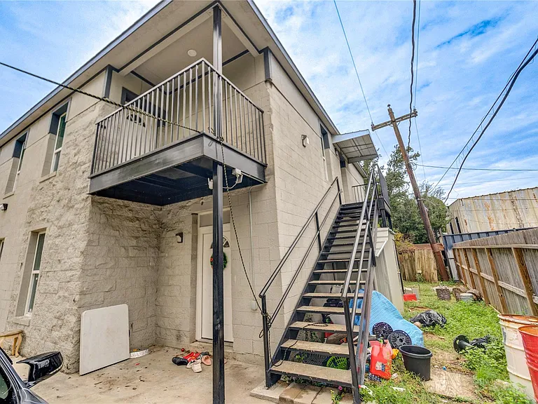 4323 Continental Dr — Photo 23