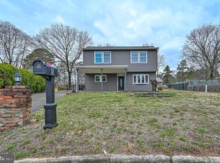 5 Diana Dr, Sicklerville, NJ 08081