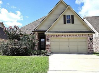 4 Cottage Grove Ct, Beaumont, TX 77713