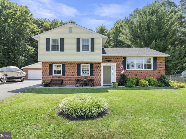 17 Newland Ct, Newark, DE 19713