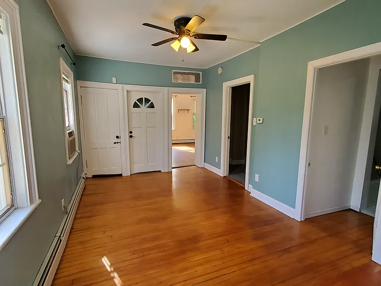 2 Lawrence St #1 — Photo 4